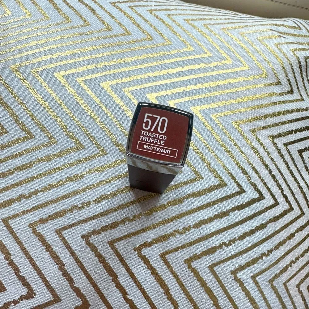 Maybelline New York Toasted Truffle Matte Lipstick 570 New